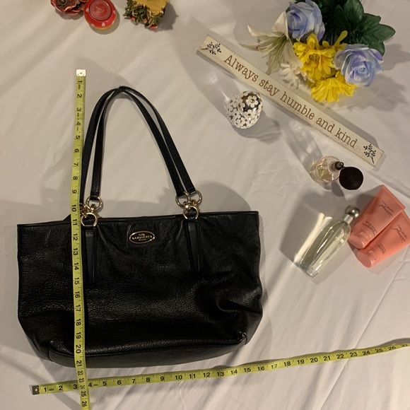 Coach - Picture 13 of 13